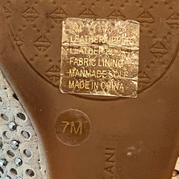 Like New Antonio Melani Tan Leather Perforated Crystal Detail Ballerina Flats 7! - Picture 10 of 14